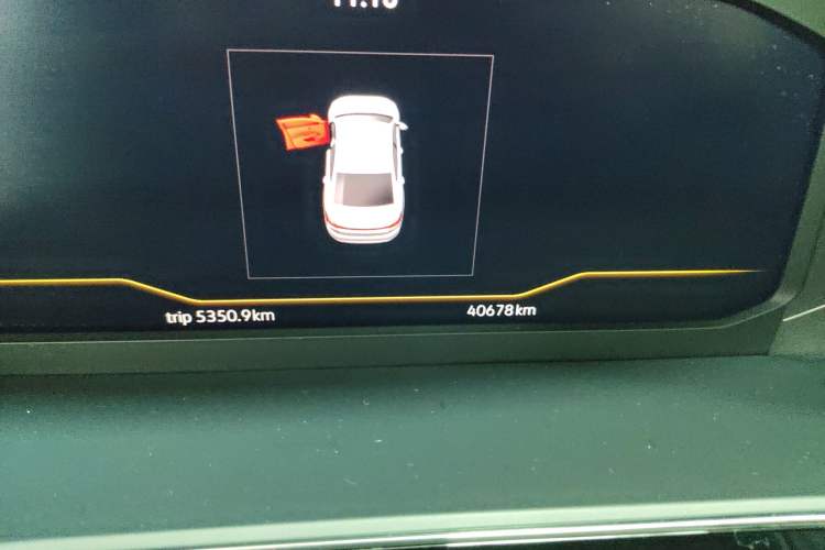 Used Volkswagen Passat 2023 330TSI Elite Edition Odometer Close Up