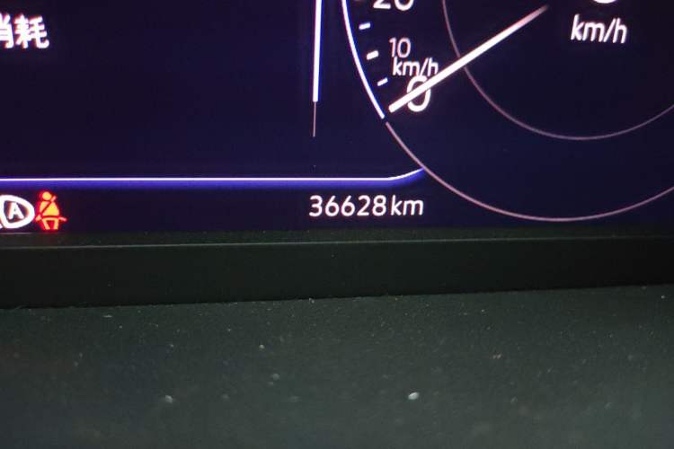 Used Volkswagen Passat 2023 330TSI Prestige Edition Odometer Close Up