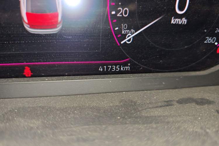 Used Volkswagen Passat 2023 Facelift 330TSI Luxury Edition Odometer Close Up