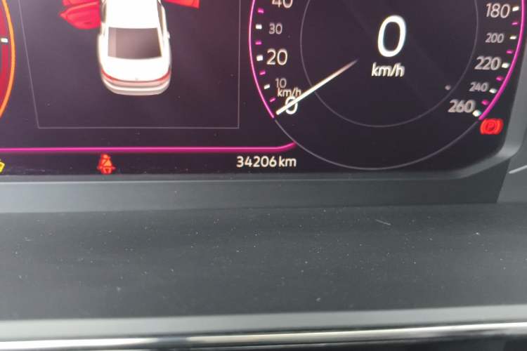 Used Volkswagen Passat 2023 Facelift 330TSI Luxury Edition Odometer Close Up
