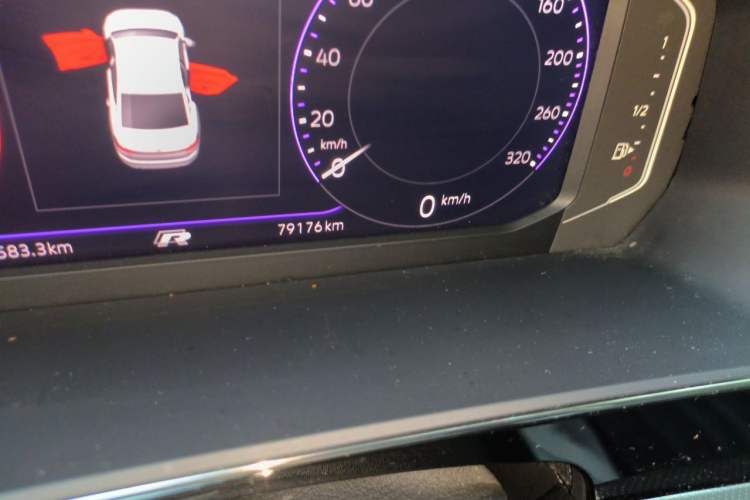 Used Volkswagen Passat 2023 330TSI Elite Edition Odometer Close Up