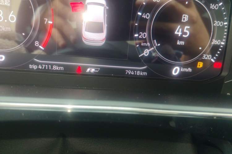 Used Volkswagen Passat 2023 Facelift 330TSI Luxury Edition Odometer Close Up