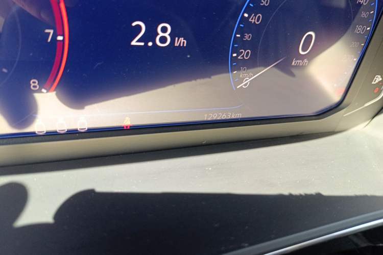 Used Volkswagen Passat 2023 330TSI Luxury Edition Odometer Close Up