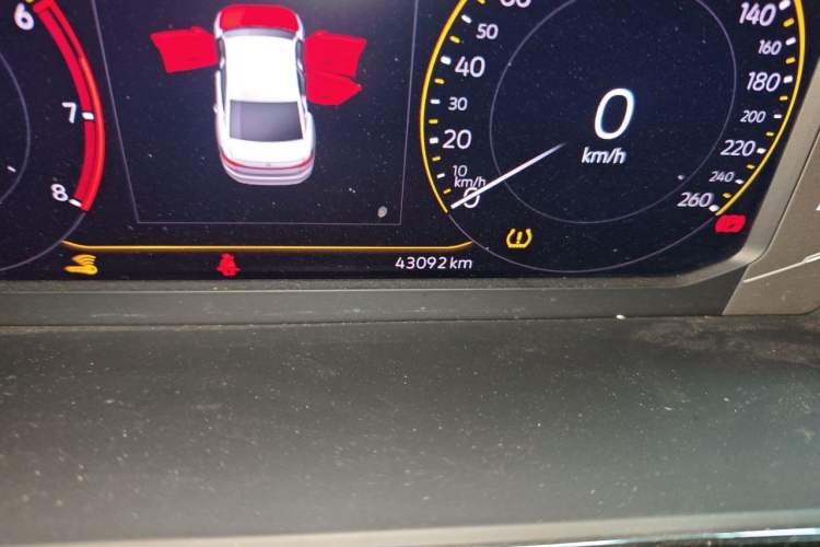 Used Volkswagen Passat 2023 Revised 380TSI Luxury Edition Odometer Close Up