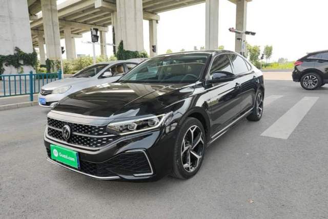 Used Volkswagen Passat 2023 330TSI Starry Luxury Edition