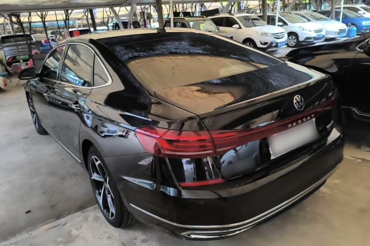 Used Volkswagen Passat 2023 330TSI Starry Luxury Edition Rear Left 45 Deg