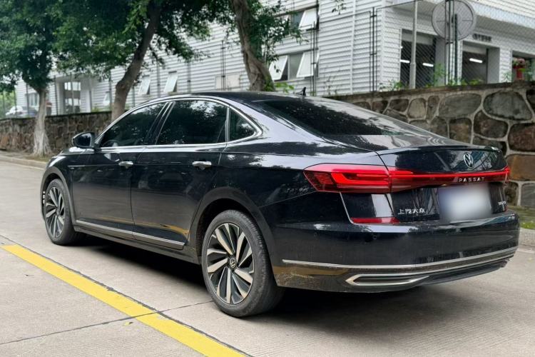 Used Volkswagen Passat 2023 Facelift 330TSI Luxury Edition Rear Left 45 Deg