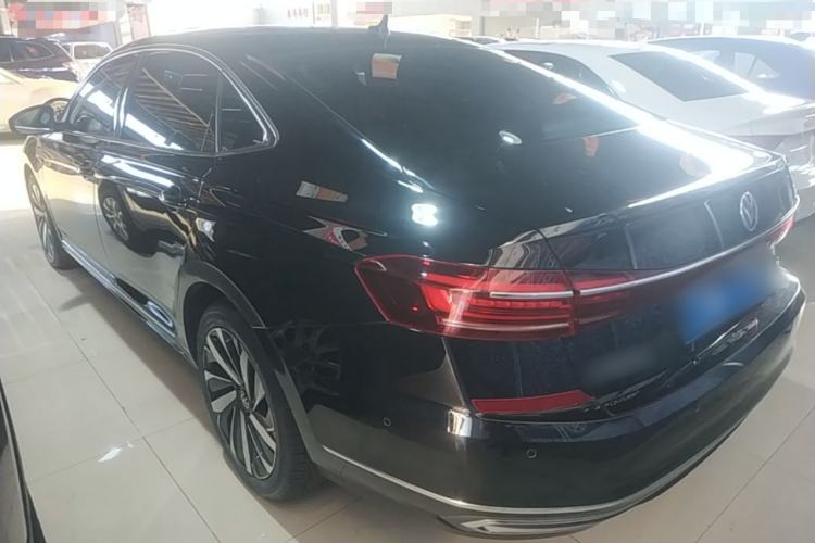 Used Volkswagen Passat 2023 Facelift 330TSI Luxury Edition Rear Left 45 Deg