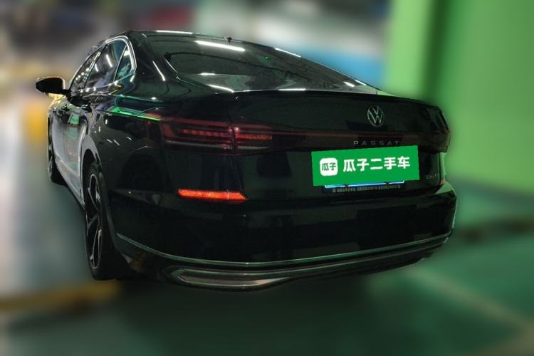 Used Volkswagen Passat 2023 330TSI Starry Luxury Edition Rear Left 45 Deg