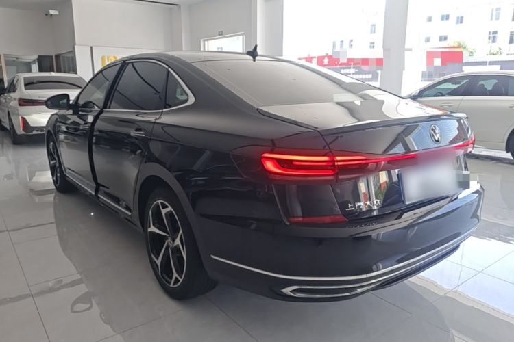 Used Volkswagen Passat 2023 330TSI Starry Luxury Edition Rear Left 45 Deg