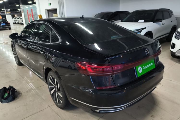 Used Volkswagen Passat 2023 Facelift 330TSI Luxury Edition Rear Left 45 Deg