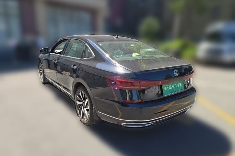 Used Volkswagen Passat 2023 Facelift 330TSI Luxury Edition Rear Left 45 Deg