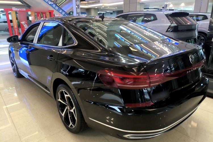 Used Volkswagen Passat 2023 Revised 330TSI Starry Elite Edition Rear Left 45 Deg