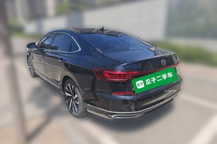 Used Volkswagen Passat 2023 Facelift 330TSI Luxury Edition Rear Left 45 Deg