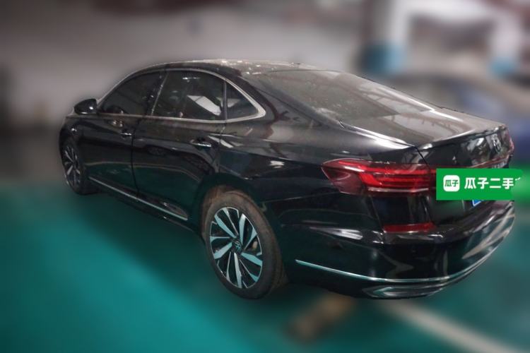Used Volkswagen Passat 2023 Facelift 330TSI Luxury Edition Rear Left 45 Deg