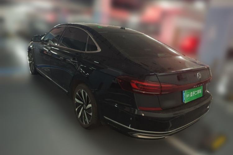 Used Volkswagen Passat 2023 Facelift 330TSI Luxury Edition Rear Left 45 Deg