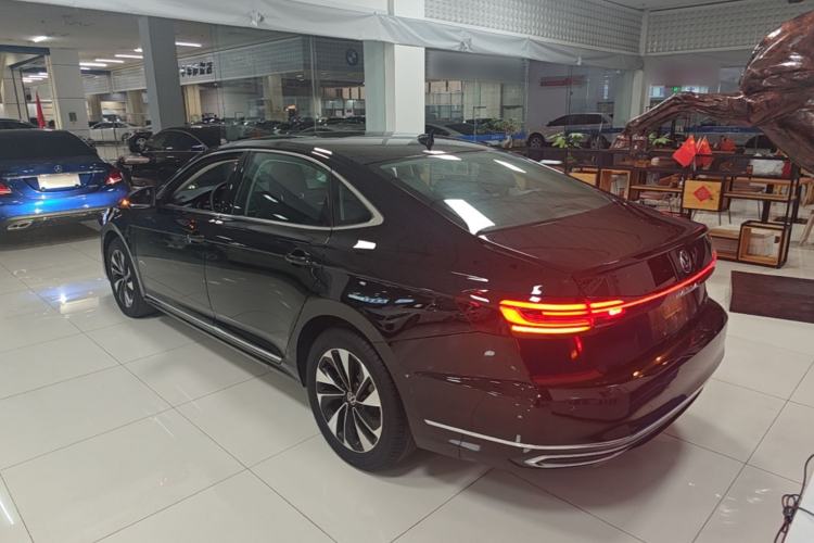 Used Volkswagen Passat 2023 330TSI Starry Elite Edition Rear Left 45 Deg