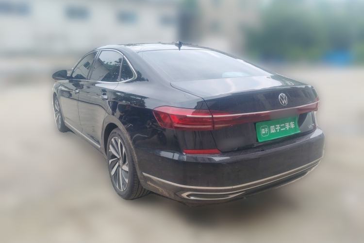 Used Volkswagen Passat 2023 Facelift 330TSI Luxury Edition Rear Left 45 Deg