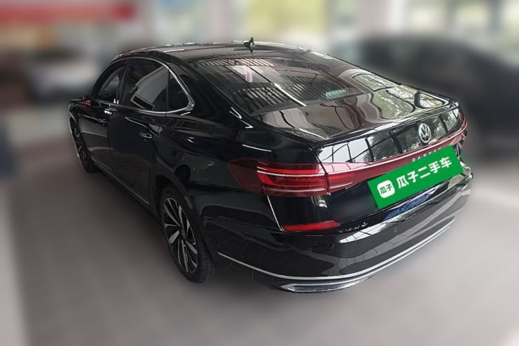 Used Volkswagen Passat 2023 Facelift 330TSI Luxury Edition Rear Left 45 Deg