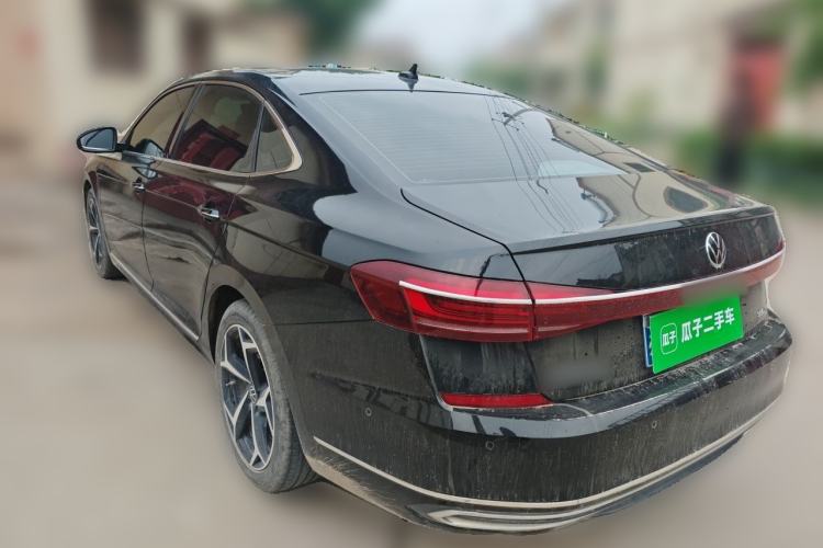 Used Volkswagen Passat 2023 330TSI Starry Luxury Edition Rear Left 45 Deg