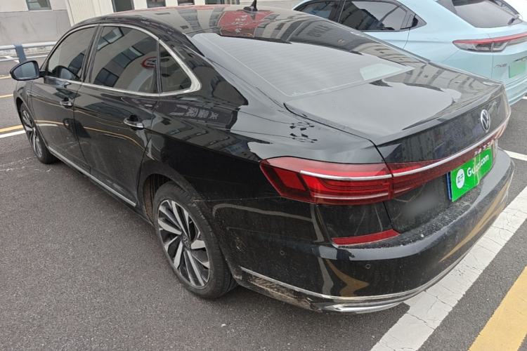 Used Volkswagen Passat 2023 330TSI Luxury Edition Rear Left 45 Deg