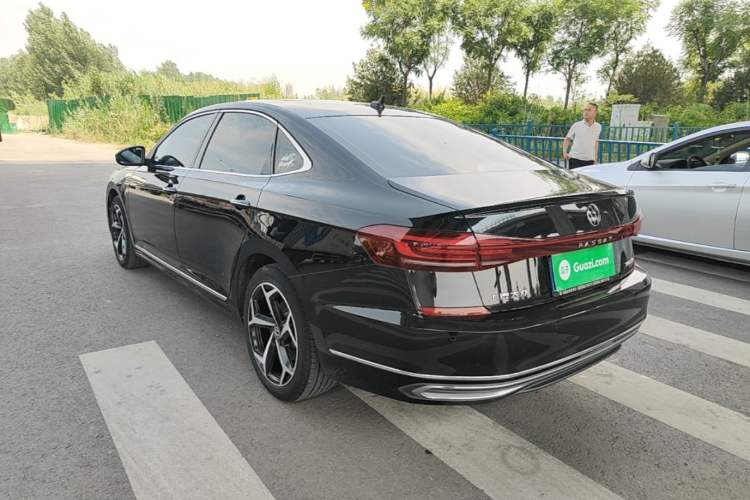 Used Volkswagen Passat 2023 330TSI Starry Luxury Edition Rear Left 45 Deg