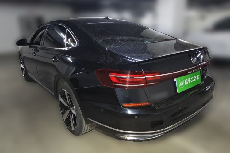 Used Volkswagen Passat 2023 Facelift 330TSI Luxury Edition Rear Left 45 Deg