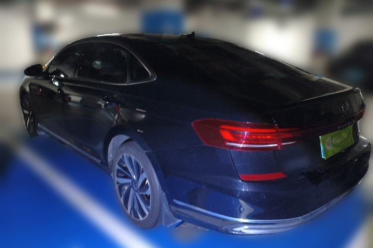 Used Volkswagen Passat 2023 Facelift 330TSI Luxury Edition Rear Left 45 Deg