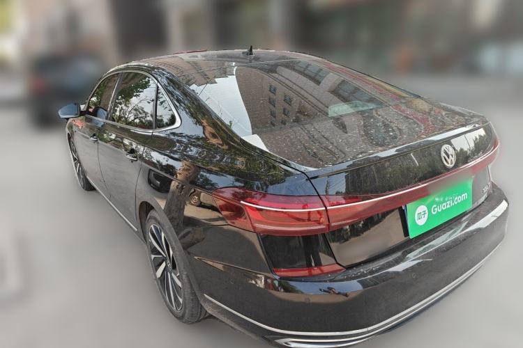 Used Volkswagen Passat 2023 Facelift 330TSI Luxury Edition Rear Left 45 Deg