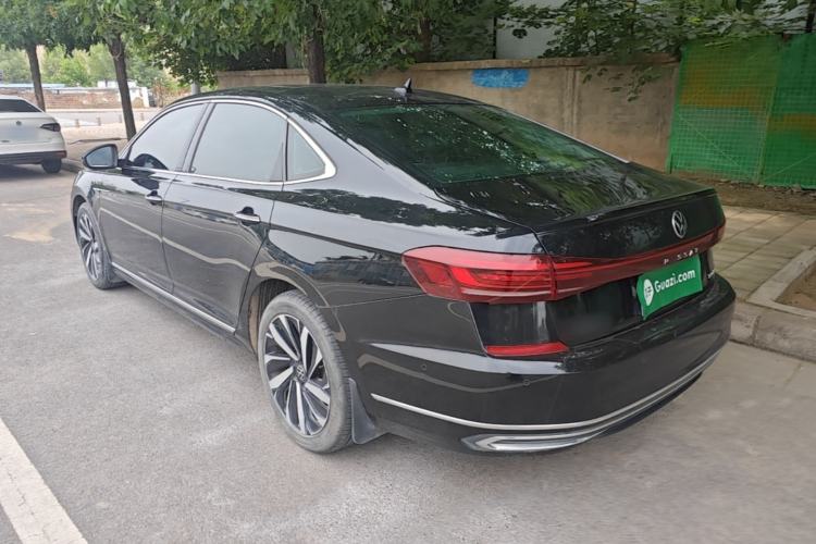 Used Volkswagen Passat 2023 Facelift 330TSI Luxury Edition Rear Left 45 Deg