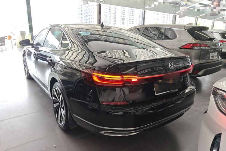 Used Volkswagen Passat 2023 Revised 330TSI Starry Elite Edition Rear Left 45 Deg