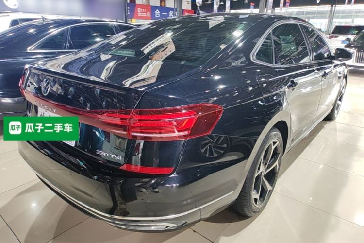 Used Volkswagen Passat 2023 330TSI Starry Elite Edition Rear Right 45 Deg