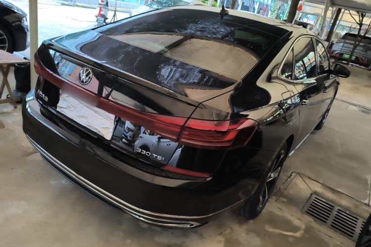 Used Volkswagen Passat 2023 330TSI Starry Luxury Edition Rear Right 45 Deg