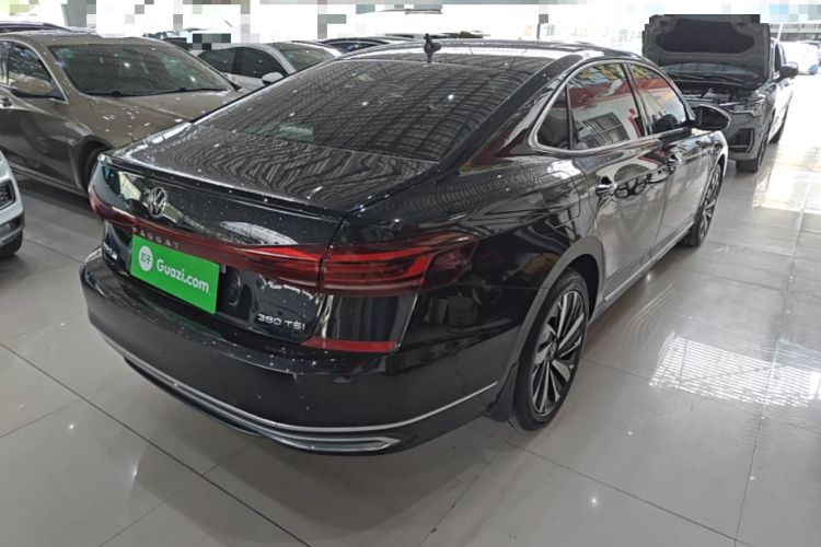 Used Volkswagen Passat 2023 380TSI Flagship Edition Rear Right 45 Deg