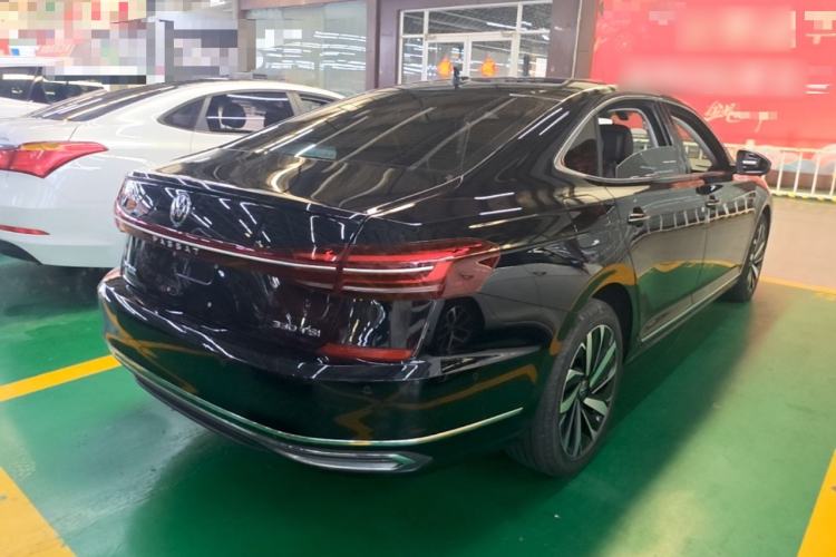 Used Volkswagen Passat 2023 Facelift 330TSI Luxury Edition Rear Right 45 Deg