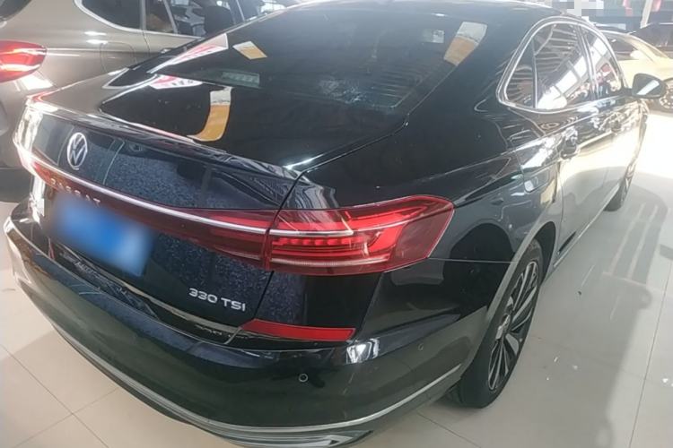 Used Volkswagen Passat 2023 Facelift 330TSI Luxury Edition Rear Right 45 Deg