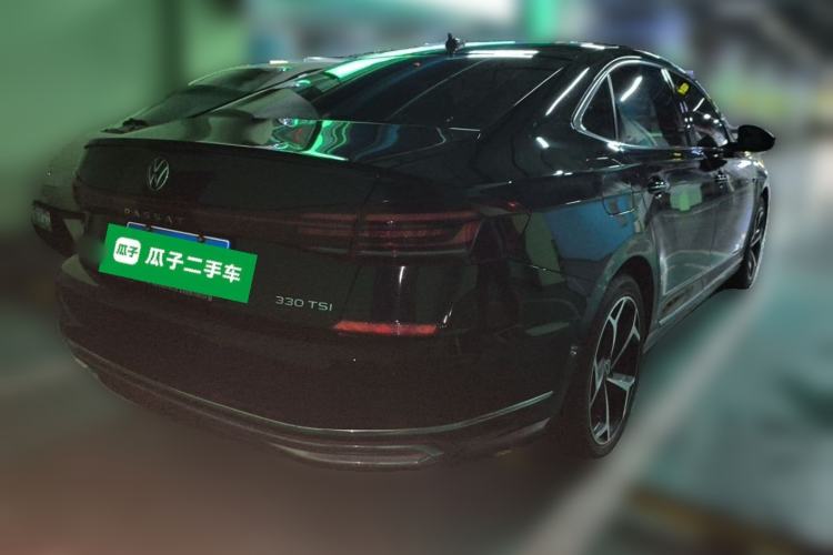 Used Volkswagen Passat 2023 330TSI Starry Luxury Edition Rear Right 45 Deg