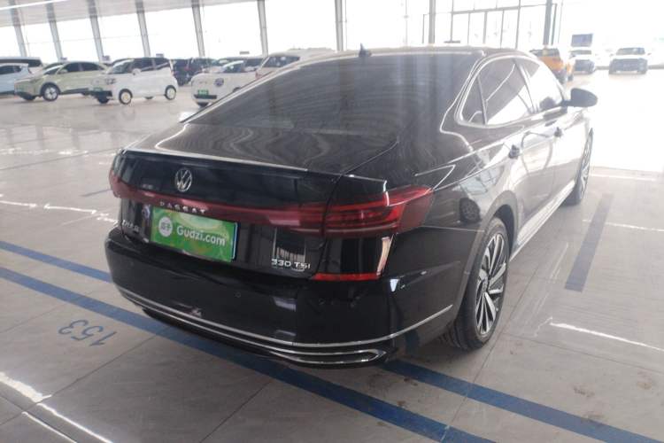 Used Volkswagen Passat 2023 Revised 330TSI Starry Elite Edition Rear Right 45 Deg