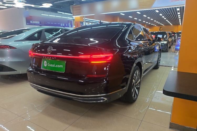 Used Volkswagen Passat 2023 Facelift 330TSI Luxury Edition Rear Right 45 Deg