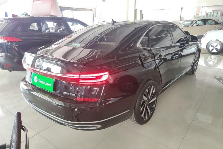 Used Volkswagen Passat 2023 330TSI Luxury Edition Rear Right 45 Deg