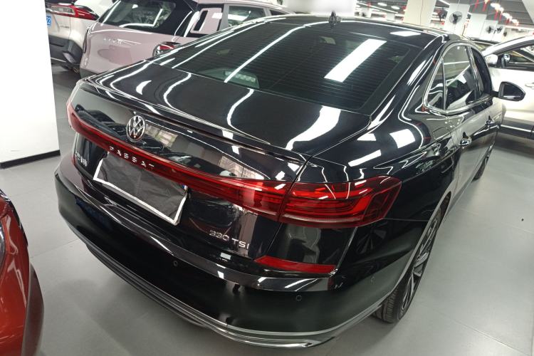 Used Volkswagen Passat 2023 Facelift 330TSI Luxury Edition Rear Right 45 Deg