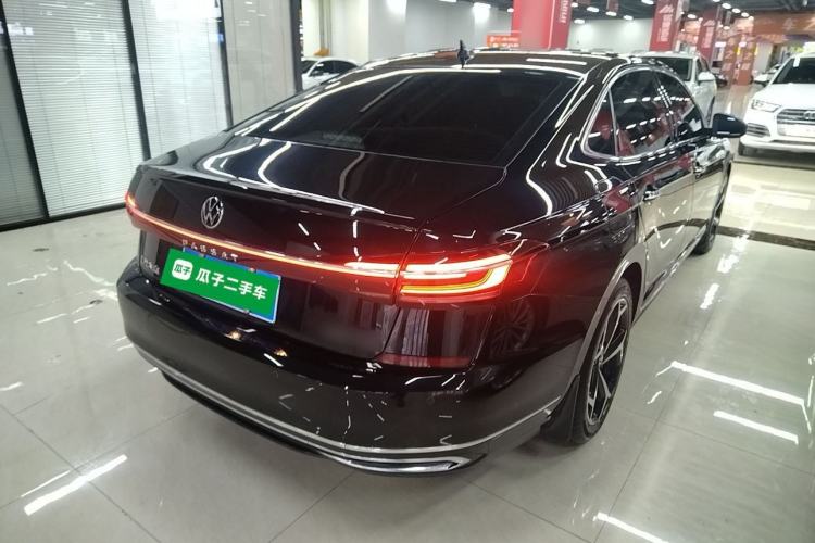 Used Volkswagen Passat 2023 330TSI Starry Elite Edition Rear Right 45 Deg