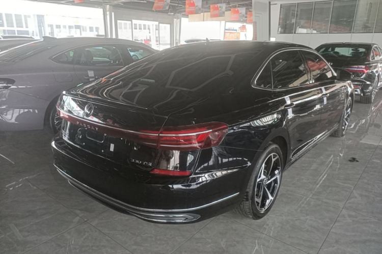 Used Volkswagen Passat 2023 Revised 330TSI Starry Elite Edition Rear Right 45 Deg