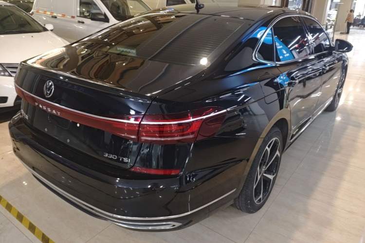 Used Volkswagen Passat 2023 Revised 330TSI Starry Elite Edition Rear Right 45 Deg