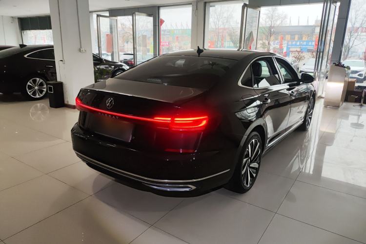 Used Volkswagen Passat 2023 380TSI Luxury Edition Rear Right 45 Deg