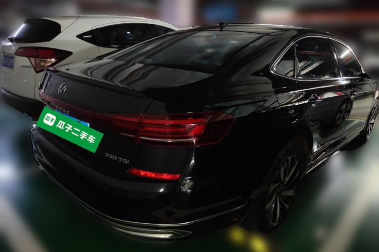 Used Volkswagen Passat 2023 330TSI Luxury Edition Rear Right 45 Deg