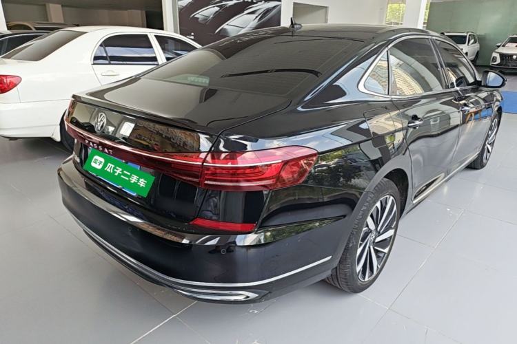 Used Volkswagen Passat 2023 Facelift 330TSI Luxury Edition Rear Right 45 Deg