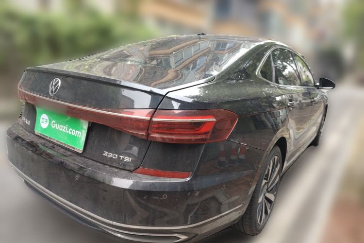 Used Volkswagen Passat 2023 330TSI Luxury Edition Rear Right 45 Deg