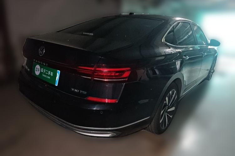 Used Volkswagen Passat 2023 330TSI Luxury Edition Rear Right 45 Deg