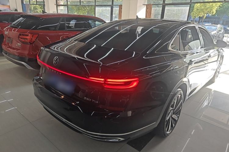 Used Volkswagen Passat 2023 Facelift 330TSI Luxury Edition Rear Right 45 Deg